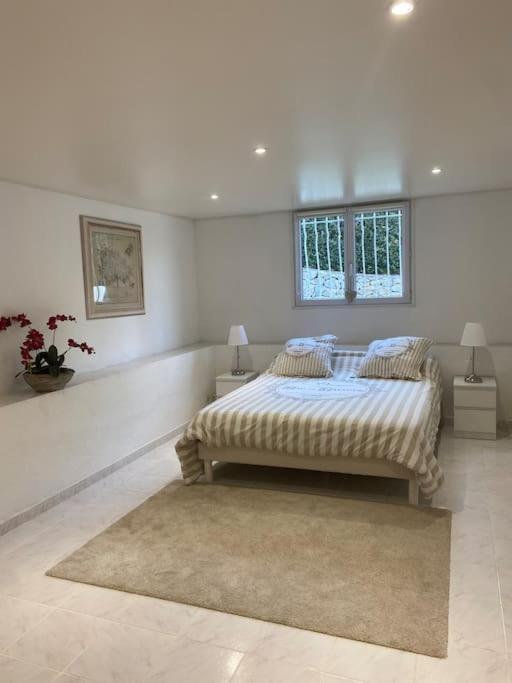 T2 Avec Jardin Et Piscine Privee Apartment Velaux Luaran gambar