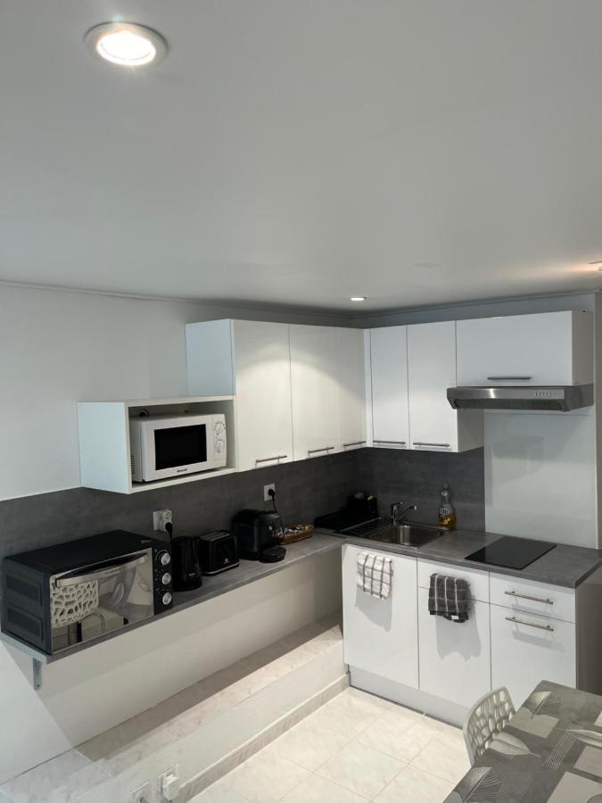 T2 Avec Jardin Et Piscine Privee Apartment Velaux Luaran gambar
